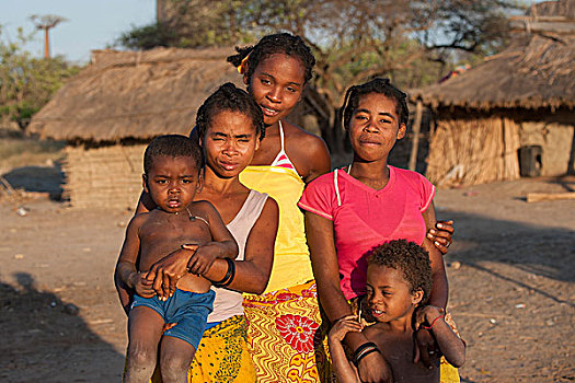 孩子,群体,穆龙达瓦,马达加斯加,非洲