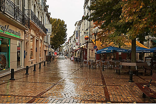 法国,雨天