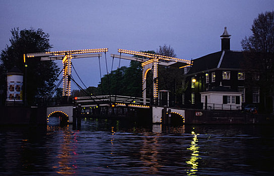 荷兰,阿姆斯特丹,开合式吊桥,光亮,夜晚