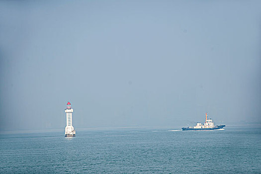 福建厦门市厦门轮渡码头海面