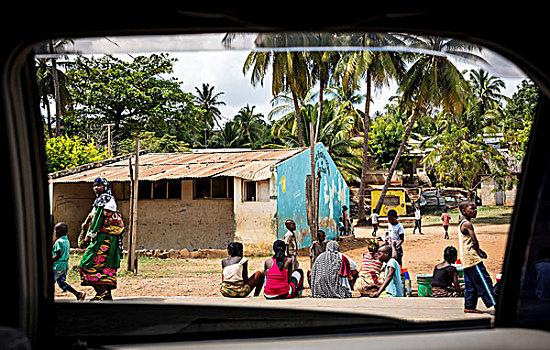 孩子,玩,一起,出售,街上,车窗,德尔加杜角省,莫桑比克