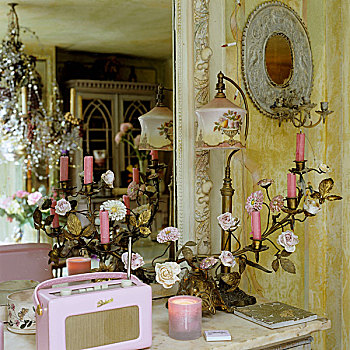 镀金,烛台,老式,台灯,粉色,便携收音机,正面,墙镜