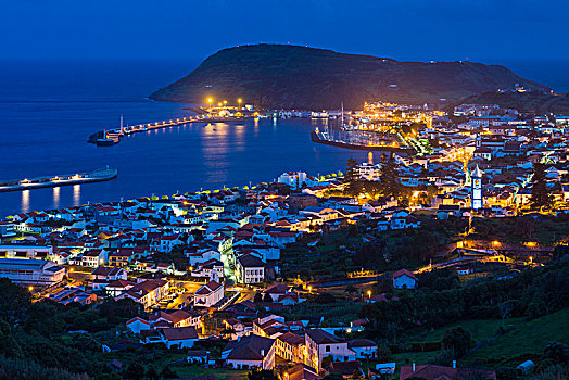 葡萄牙,亚速尔群岛,法亚尔,岛屿,城镇景色,晚间