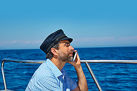 船长,帽,水手,男人,交谈,手机,船,海洋