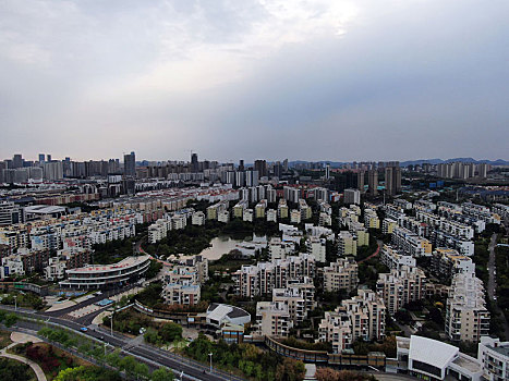 山东省日照市,初夏海滨凉风习习,沙滩洁净海水清澈让人心旷神怡