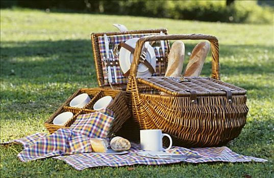野餐篮,法棍面包