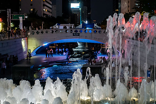 韩国首尔清溪川夜景风光