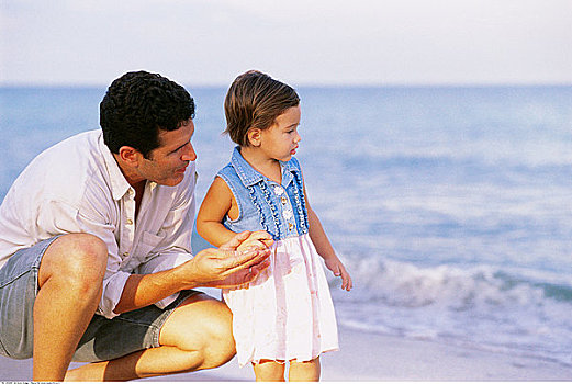 父亲,女儿,海滩