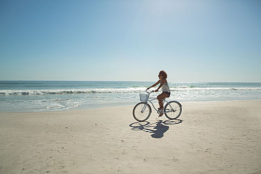 女人,骑自行车,海滩,晴天