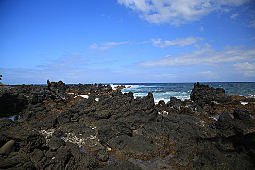 火山岩石滩