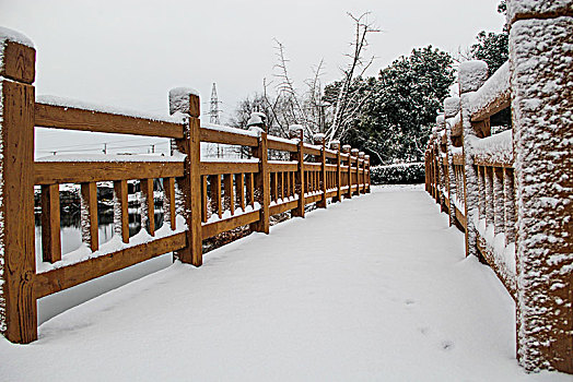 雪景桥
