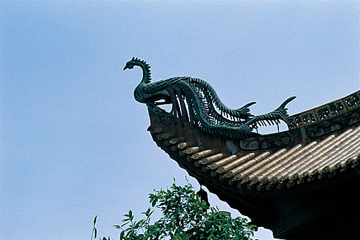 湖南长沙开福寺建筑上的顶上的雕刻