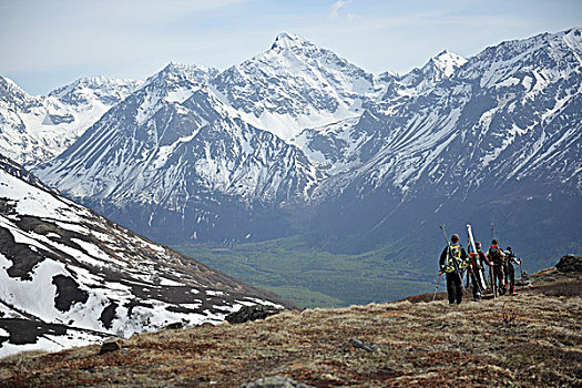 边远地区,滑雪者,站立,山脊,顶峰,远眺,楚加奇山,高处,北方,阿拉斯加,春天