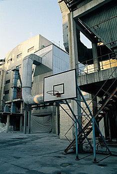 798艺术区工厂内的篮球厂
