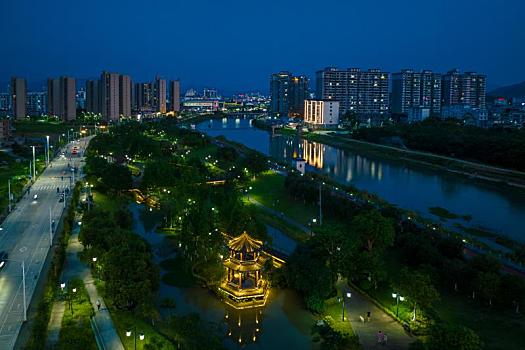 中国广西梧州蒙山县湿地公园夜景