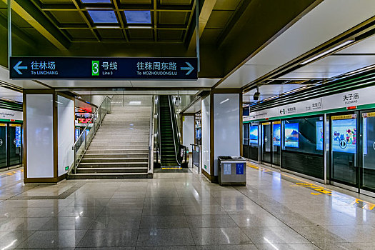 江苏省南京市城际地铁交通建筑内部装饰景观