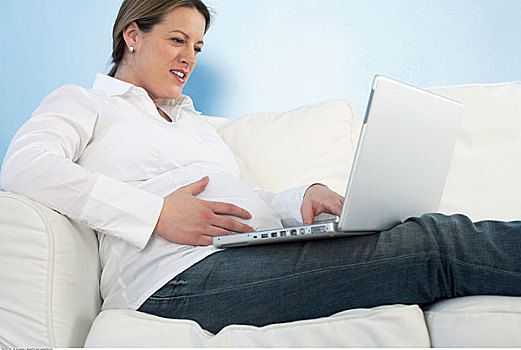 孕妇,使用笔记本,电脑