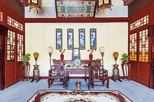 中国山东省聊城市东阿阿胶城内的中式厅堂古典家俱