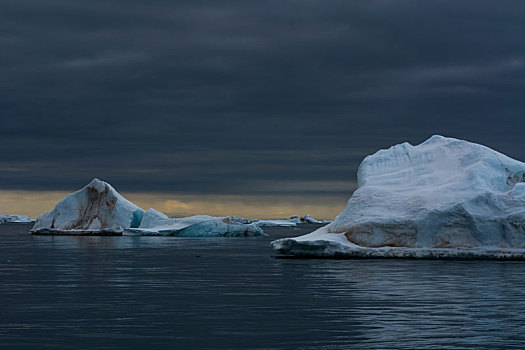 冰山,雷雨天气,斯瓦尔巴特群岛,挪威