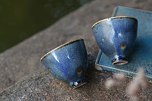 陶瓷蓝色茶杯