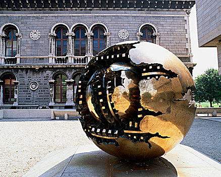 球体,雕塑,圣三一学院,都柏林
