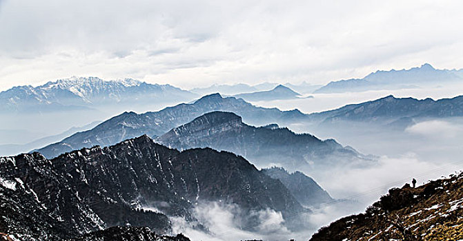 牛背山