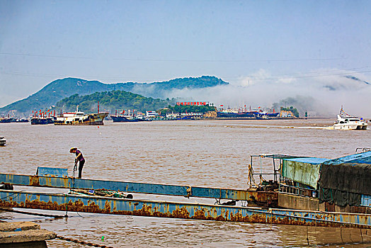 轮船,船,航运,水面,海,天空,波浪,浪花