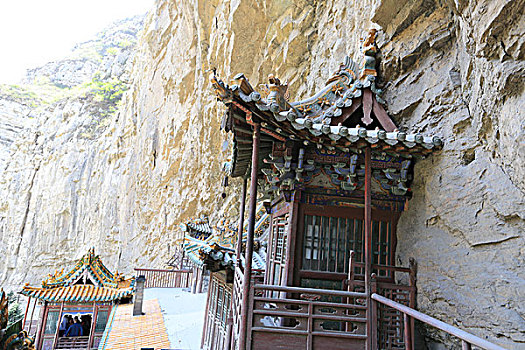 近观悬空寺