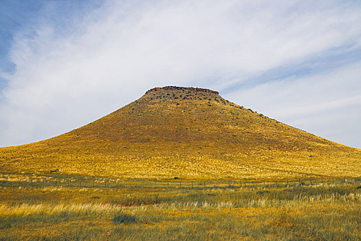 内蒙古自治区平顶山锡林郭勒草原火山地质公园