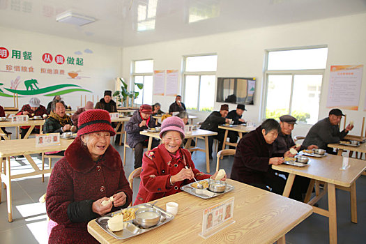 山东省日照市,爱心食堂让老人吃上免费午餐