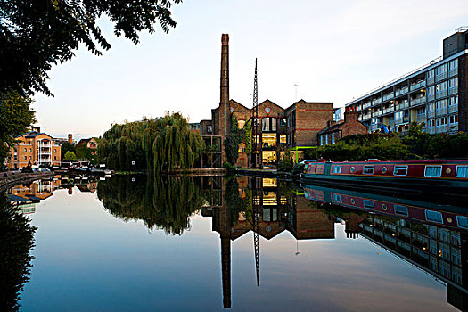 烟囱,反射,水,运河,伦敦,英国