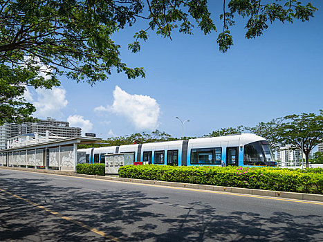 海南省三亚市有轨电车超清特写城市道路交通