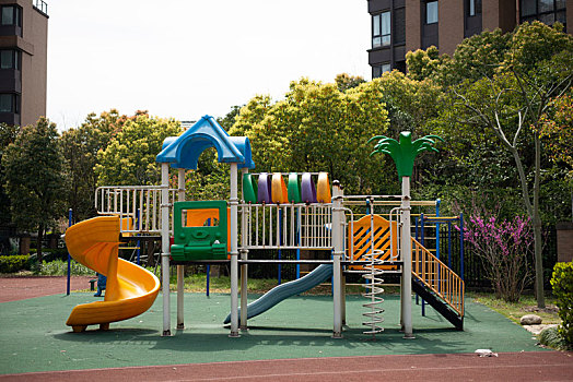 社区儿童游乐设施