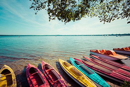彩色,皮划艇,停泊,湖岸,湖,波兰