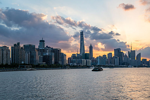 上海城市天际线剪影