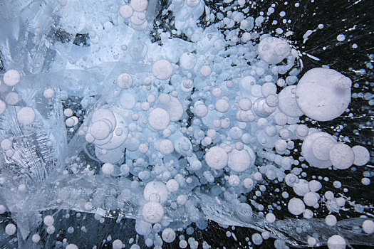 海兰湖冰泡