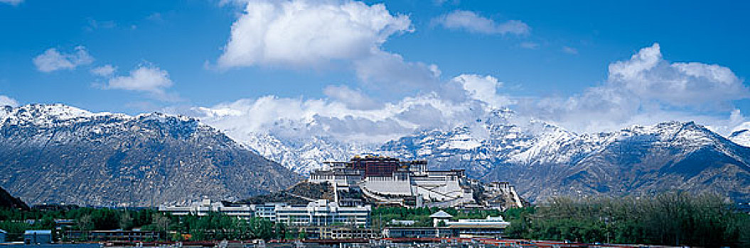 西藏布达拉宫冬景