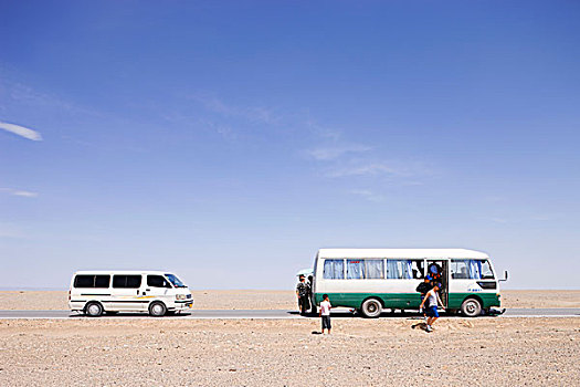 巴士,抛锚,戈壁沙漠,敦煌,甘肃,丝绸之路,中国
