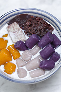 传统台湾小吃南瓜紫薯芋圆