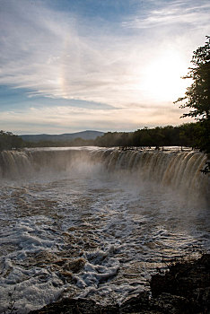 世界地质公园镜泊湖丰水期瀑布胜景