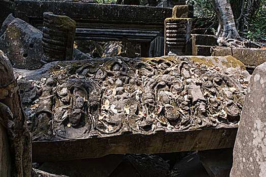 柬埔寨吴哥窟崩密列