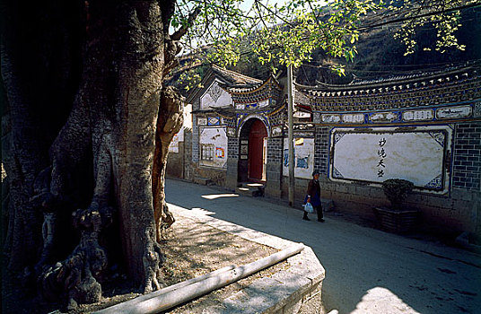 云南省大理州双廊乡是洱海东岸是一个宁静的白族小村