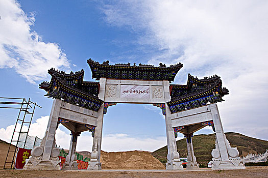 甘肃环县山城堡纪念碑