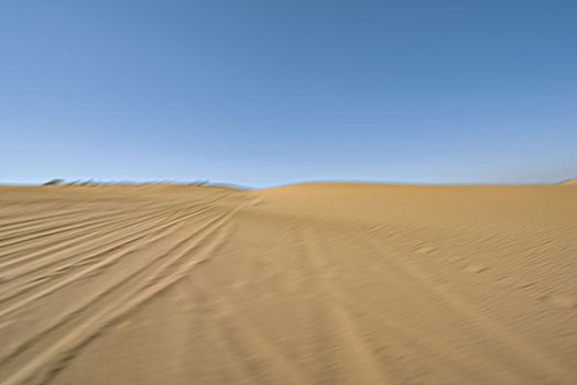 阿拉善盟的丹巴吉林沙漠