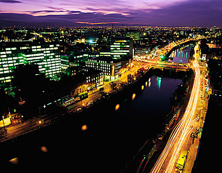 利菲河,都柏林,爱尔兰,夜晚