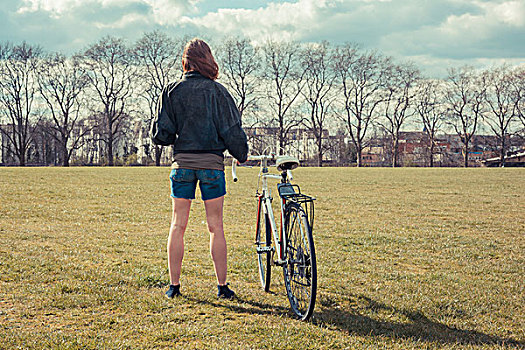 美女,站立,草,公园,自行车