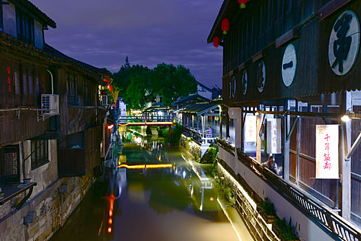 新场古镇夜景