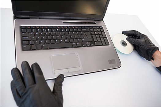 盗取,黑客攻击,放,光盘存储,笔记本电脑