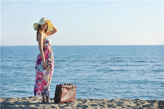 女人,手提箱,海滩
