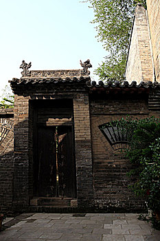 古建筑的门庭